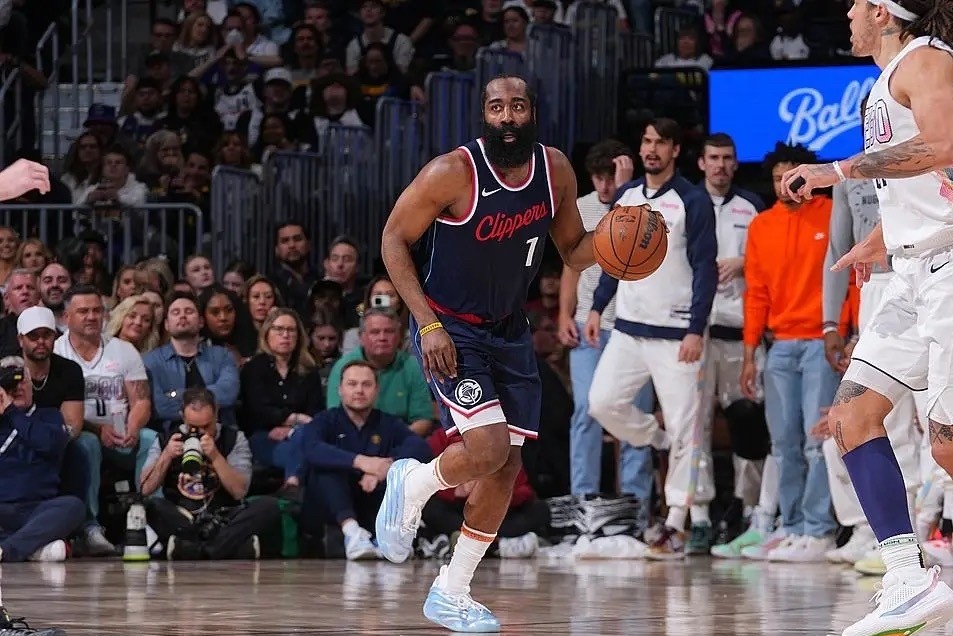 亚博体育平台-萨拉赫与60激战G2分钟，出色防守胜负难料！，哈登焦点对战热度持续攀升的简单介绍-亚博体育平台