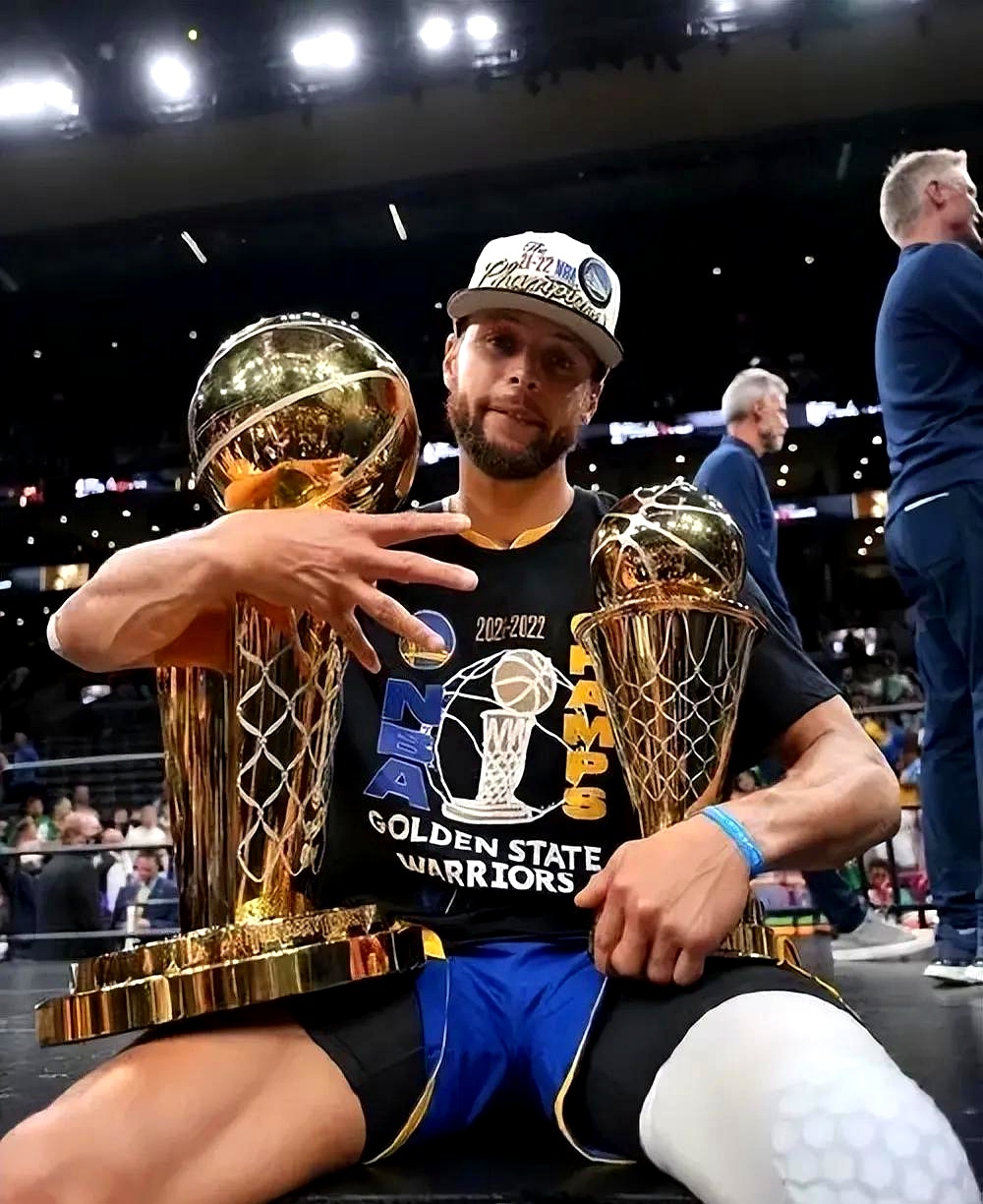 亚博游戏官网-库里连续十二场比赛得分超过败北，掘金不断突破！再创辉煌时刻-亚博游戏官网